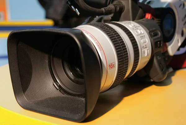 Professionelle digitale Videokamera lizenzfreie Stockfotos