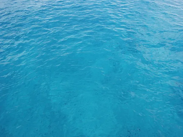 Klarblått havsvatten — Stockfoto