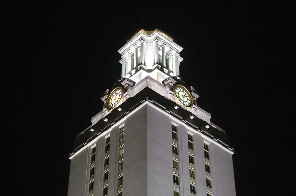 大学的德克萨斯时钟塔在晚上 — Stockfoto