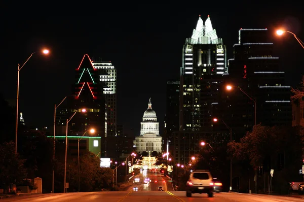 State capitol gebouw 's nachts — Stockfoto