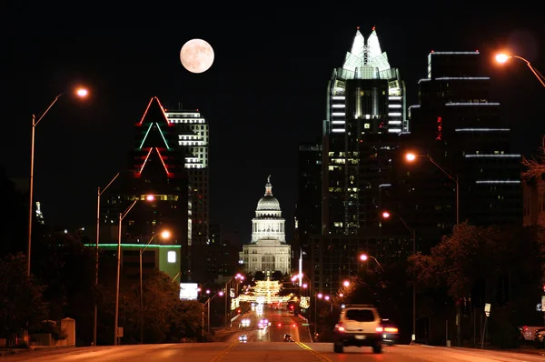 State capitol-byggnaden på natten — Stockfoto