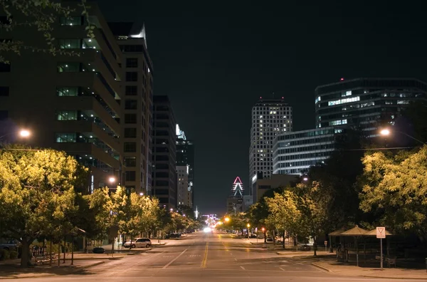 Downtown austin, texas på natten Royaltyfria Stockbilder