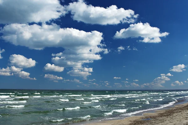 Chmury nad morzem — Zdjęcie stockowe