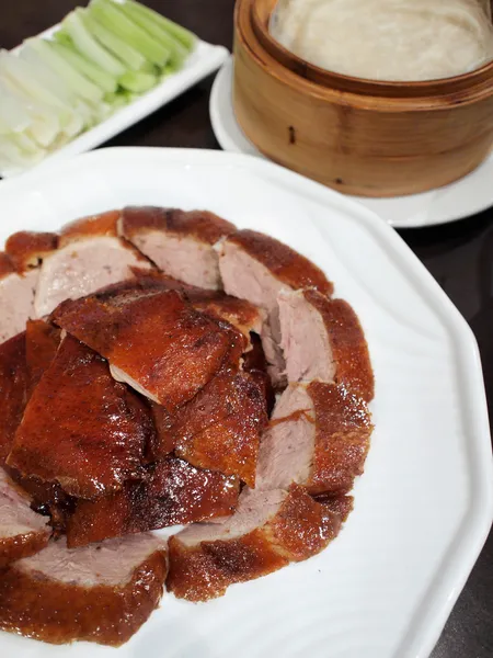 The Sliced Peking Duck — Stock Photo, Image