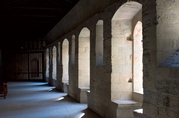 성 벽을 통해 빛 — 스톡 사진