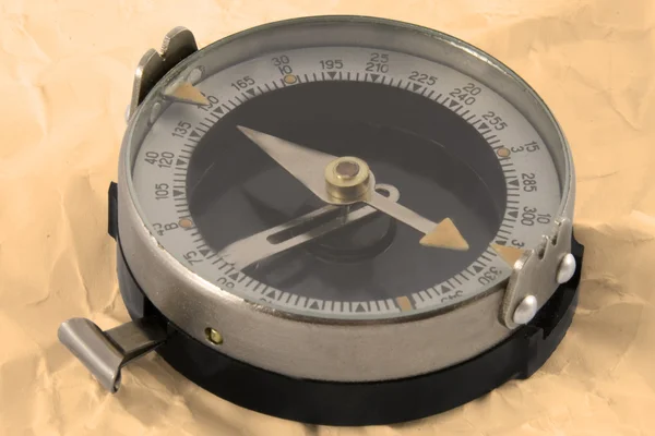 Blick auf den alten Kompass — Stockfoto