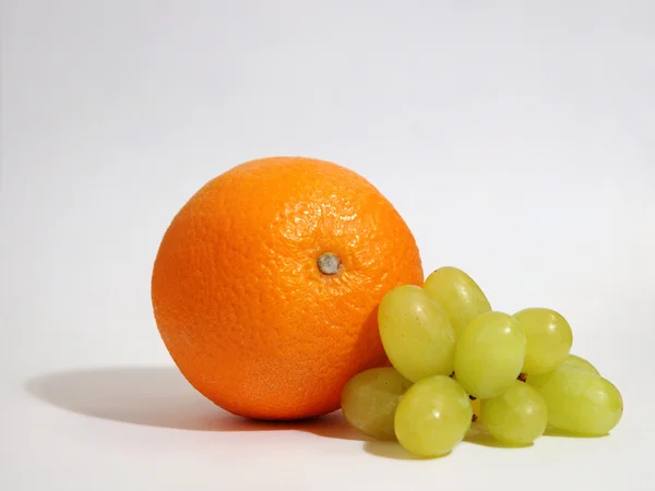 Frutta (arancia e uva) ) Foto Stock