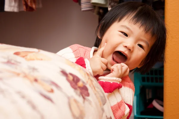 Ázsiai baby mosolyogva — Stock Fotó