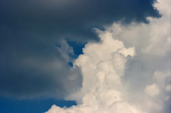 Cloudes — Stockfoto