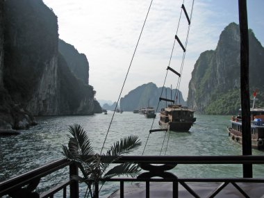 Halong Körfezi, Vietnam