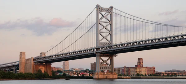 Мост Бена Франклина — стоковое фото