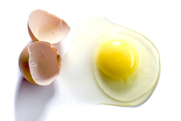 Gebarsten eieren — Stockfoto