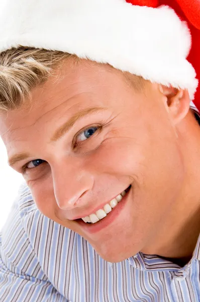 Ευτυχισμένος άνθρωπος με το καπέλο Χριστούγεννα — Φωτογραφία Αρχείου