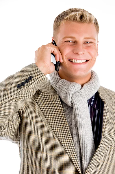 Jovem profissional recebendo uma chamada — Fotografia de Stock