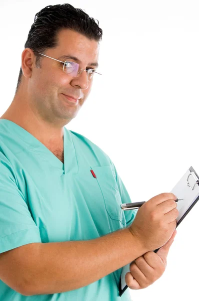 Médico experimentado escribiendo prescripción — Foto de Stock