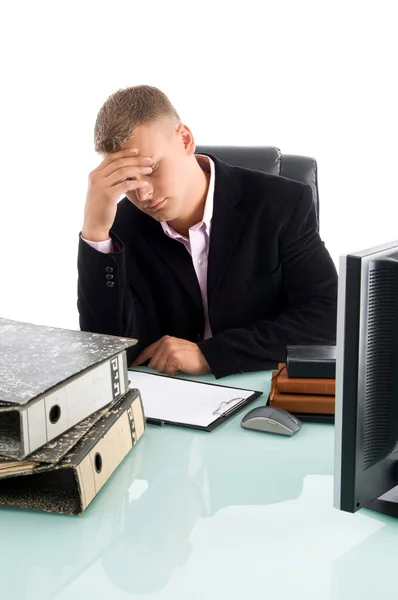Hombre de negocios cansado en el lugar de trabajo — Foto de Stock