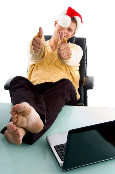 Man met Duimschroef opwaarts gebaar — Stockfoto