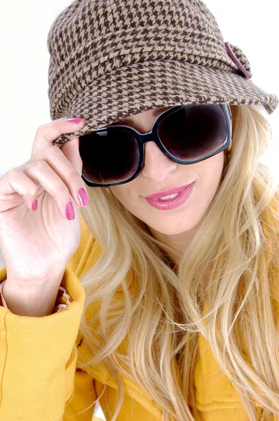 Vista frontal de mujer con estilo en gafas de sol —  Fotos de Stock