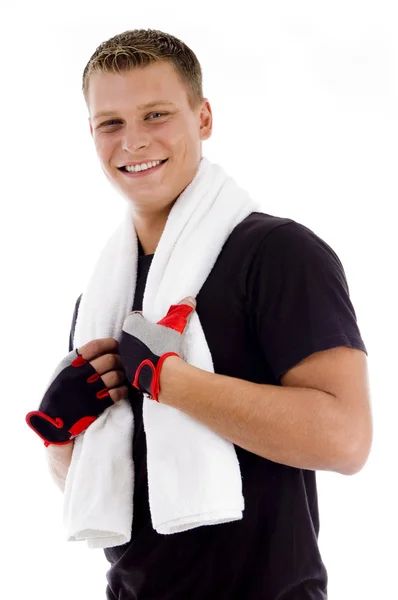 Lachende knappe man houden zijn handdoek — Stockfoto