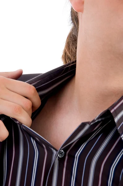 Homem adulto coçando seu pescoço — Fotografia de Stock