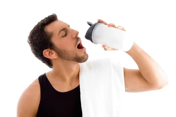 Homem bebendo durante o exercício — Fotografia de Stock
