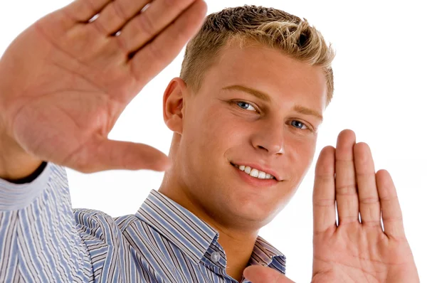 Feliz macho mostrando as palmas das mãos — Fotografia de Stock