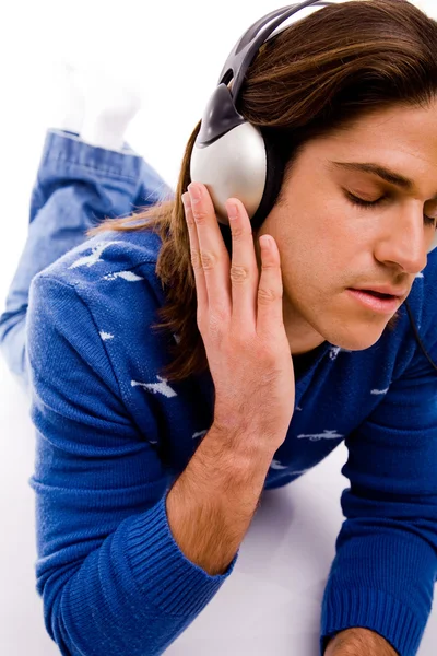 Homme écouté en musique — Photo