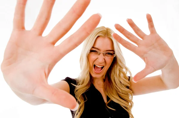 Gritando mujer mostrando gesto de mano —  Fotos de Stock