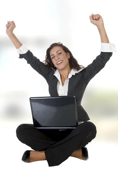 Glückliche Businessfrauen mit Laptop — Stockfoto