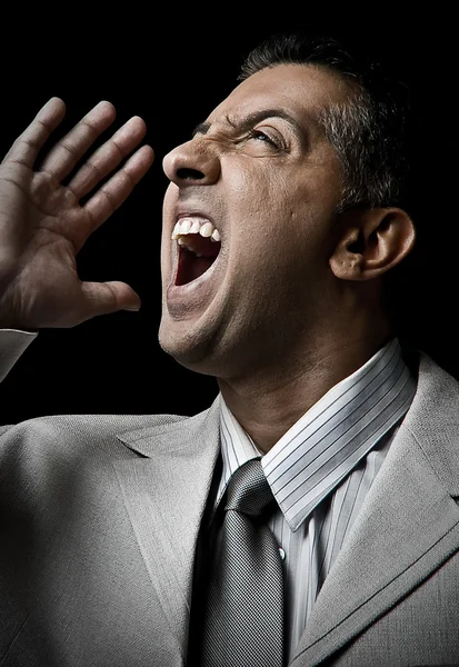 Envejecido businessmna gritando fuerte —  Fotos de Stock
