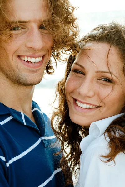 Close up de jovem casal — Fotografia de Stock