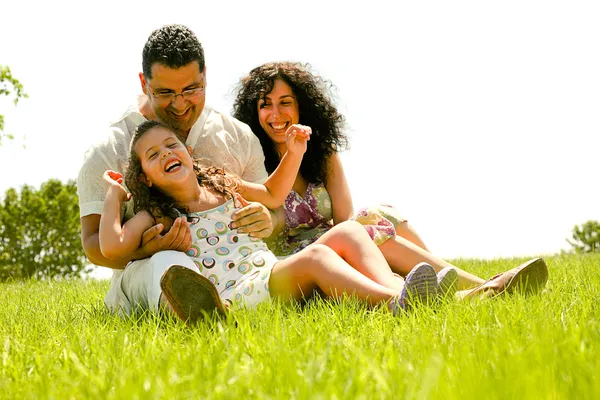 Glückliches Familienporträt mit Spaß — Stockfoto