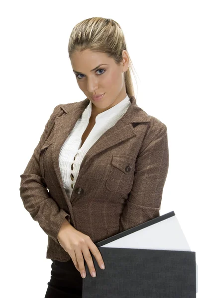 Привлекательная женщина с офисным файлом — стоковое фото