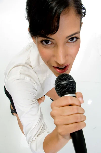 Ariel view of female singer performing — Stock Photo, Image