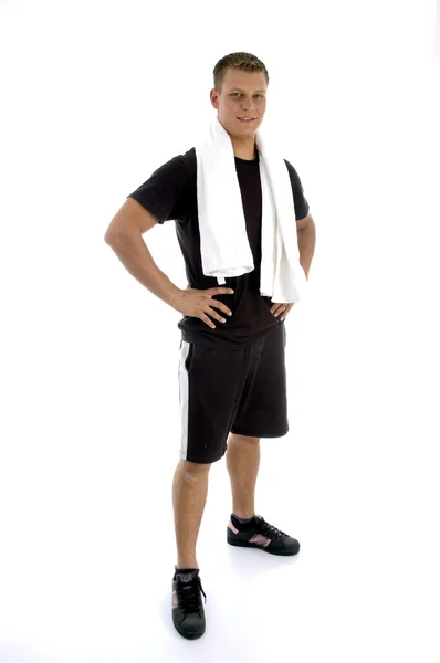 Junger fitter Kerl posiert mit Handtuch — Stockfoto
