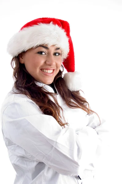 Hinreißende junge Frau mit Weihnachtsmütze — Stockfoto