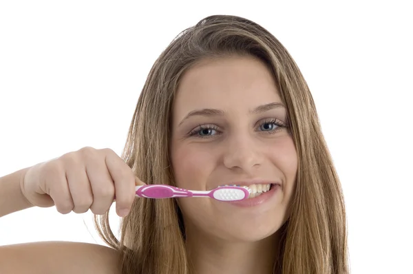 Sevimli kadın diş fırçalama — Stok fotoğraf