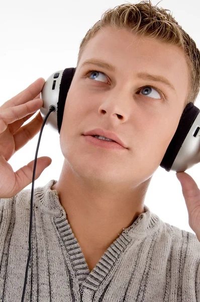 Joven con auriculares disfrutando de la música —  Fotos de Stock