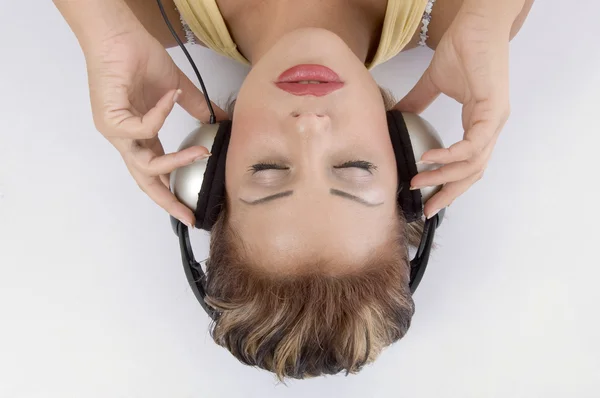 Woman with headphone, enjoying music — Stock Photo, Image