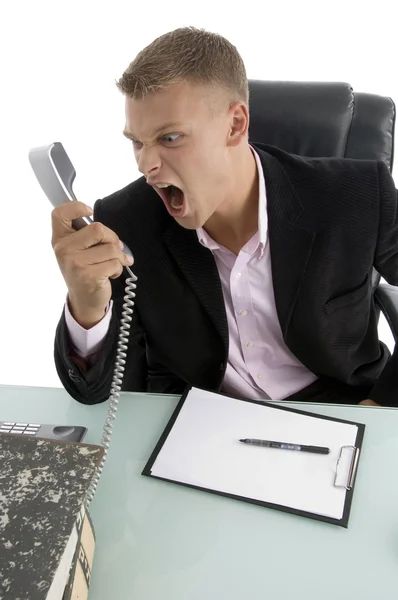 Θυμωμένος υπάλληλος φωνάζει στο τηλέφωνο — Φωτογραφία Αρχείου