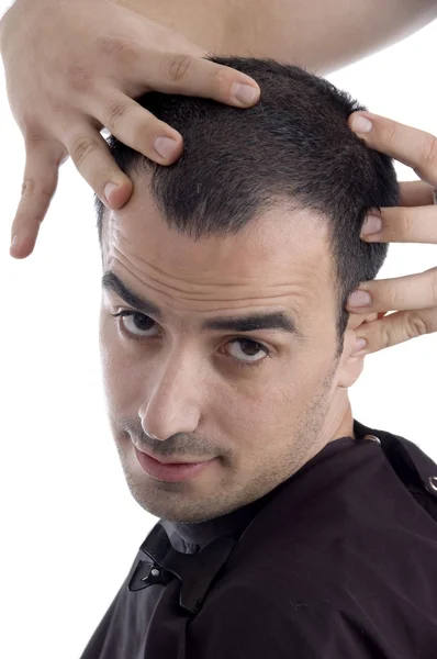 Крупный план человека, получающего массаж головы — стоковое фото