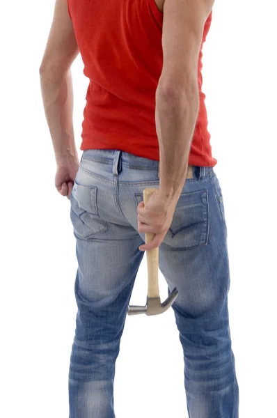 Postura traseira do homem segurando martelo — Fotografia de Stock