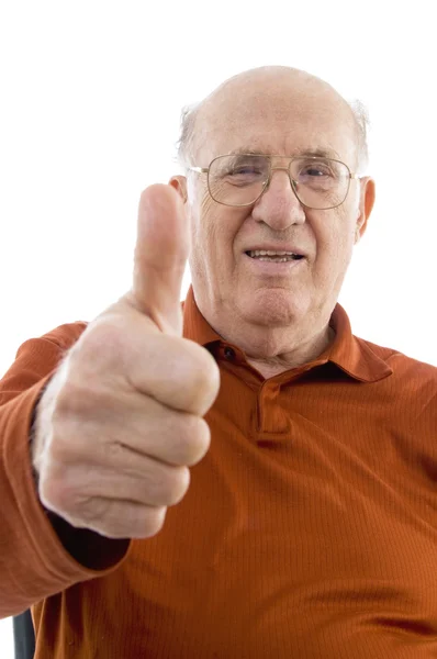 엄지손가락을 보여주는 오래 된 남자의 초상화 — 스톡 사진