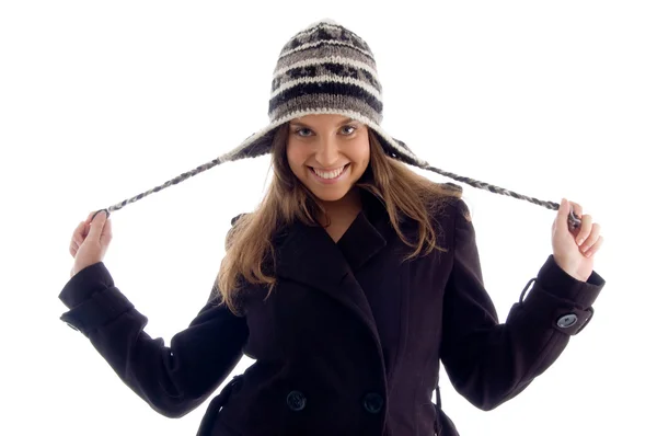 Mutlu genç kız kış giysileri giyiyor — Stok fotoğraf