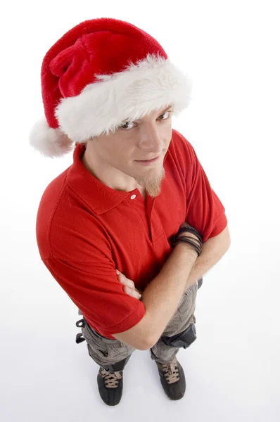 Hoge hoekmening van de mens in santa outfit — Stockfoto