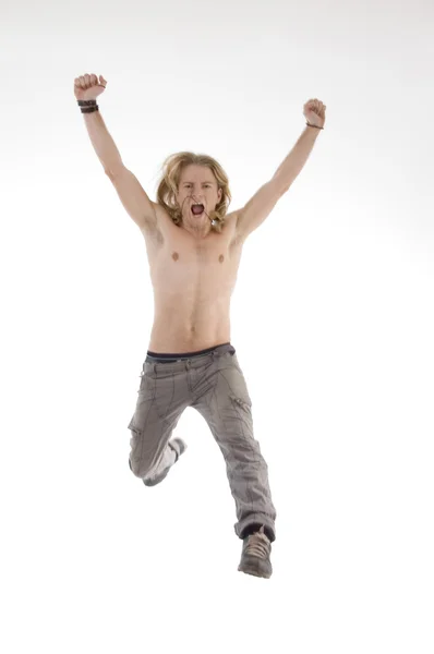 Shirtless male hoppa högt av glädje — Stockfoto