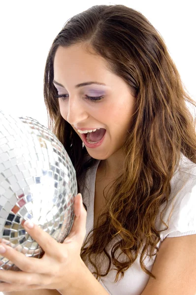 Щаслива жінка тримає диско м'яч — стокове фото