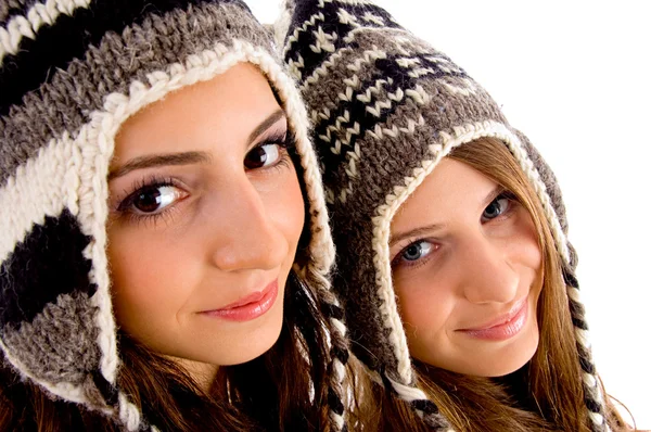 Primo piano di giovani adolescenti in berretto di lana — Foto Stock