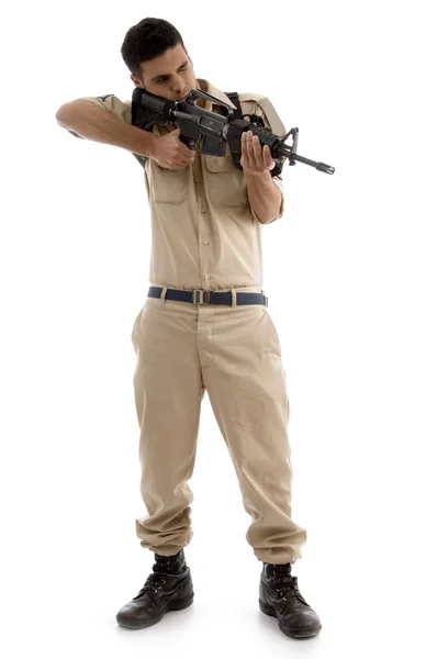 Joven guardia estadounidense apuntando con arma — Foto de Stock