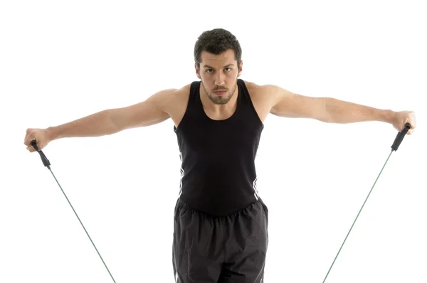 Esercizio uomo con corda di stretching — Foto Stock